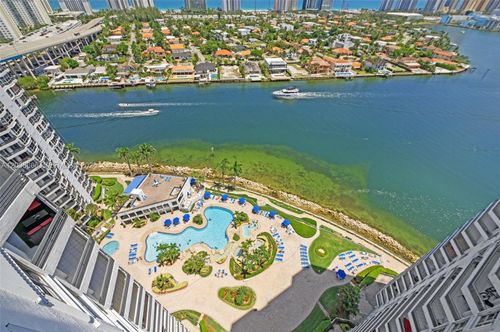 2509-19101 Mystic Pointe Dr, Aventura, FL, 33180-4521 | Card Image
