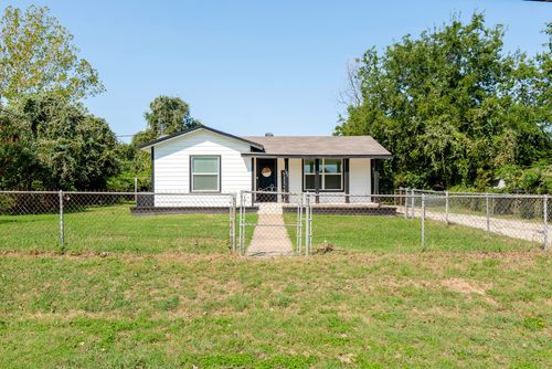 205 Oregon Ave, Azle, TX, 76020-4021 | Card Image