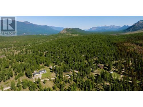 3200 Highway 93/95 Highway, Canal Flats, BC, V0B2E0 | Card Image