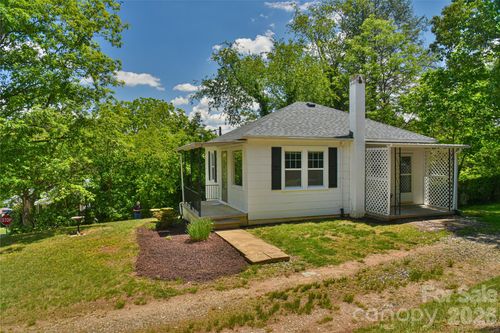 101 E Skyland Circle, Asheville, NC, 28804 | Card Image