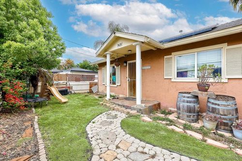 9428 Prospect Ave, Santee, CA, 92071 | Card Image