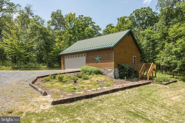 2020 Quaint Acres Ln, House other with 3 bedrooms, 3 bathrooms and null parking in BERKELEY SPRINGS WV | Image 7