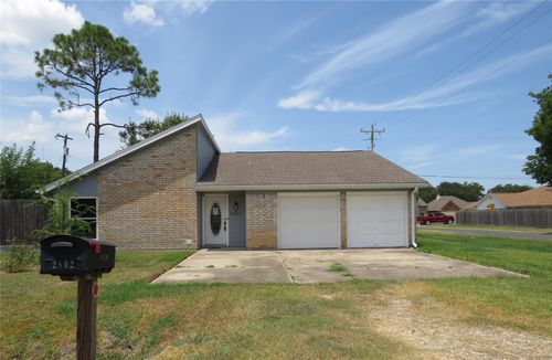 2602 31st Ave N, Texas City, TX, 77590-3823 | Card Image