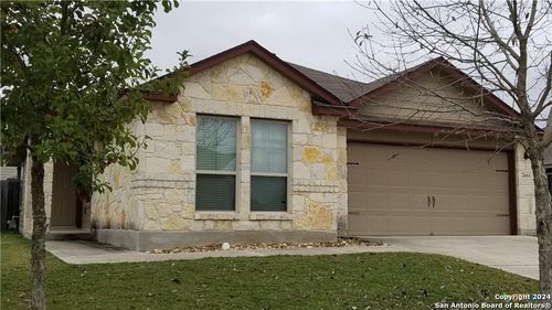 2661 Lonesome Creek Trl, New Braunfels, TX, 78130-4116 | Card Image