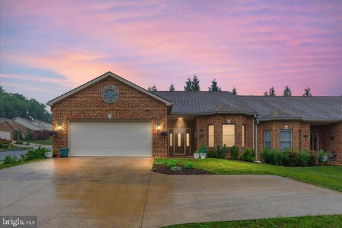 140 Donna Dr, WOODSTOCK, VA, 22664-1135 | Card Image