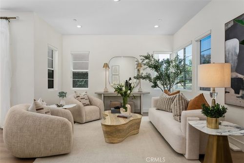 121 Bosal, Irvine, CA, 92618-1482 | Card Image