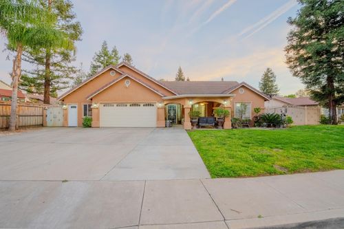 3931 E Elowin Avenue, Visalia, CA, 93292 | Card Image