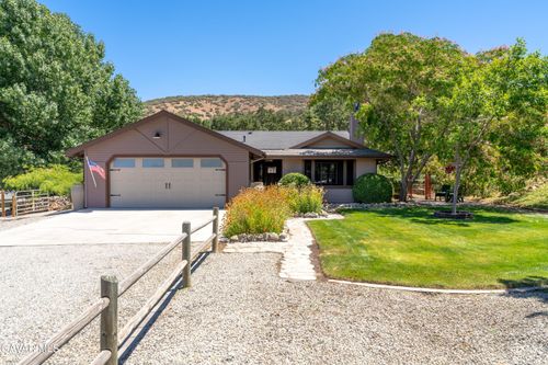 18250 Arosa Rd, Tehachapi, CA, 93561-8431 | Card Image