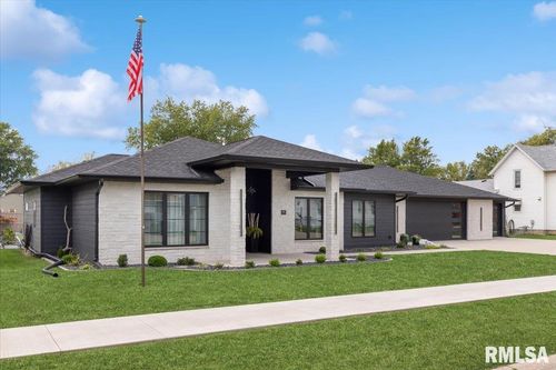 101 N Anna St, Preston, IA, 52069-9517 | Card Image