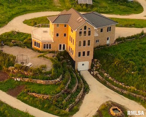 24765 Route 151, DUBUQUE, IA, 52001 | Card Image