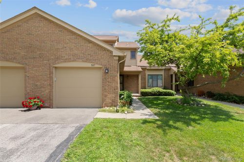 587 Tennyson, Rochester Hills, MI, 48307-4247 | Card Image