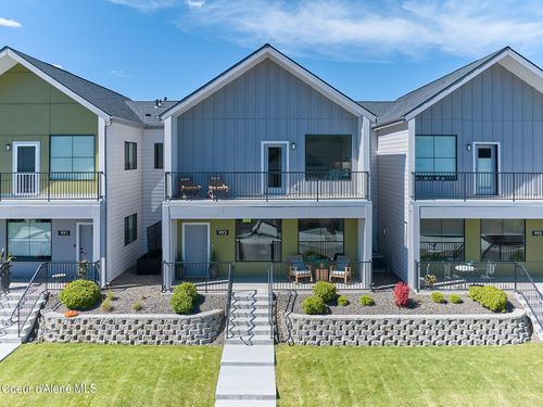 993 E Railroad Ave, Post Falls, ID, 83854-8635 | Card Image