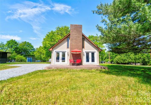 807 Orchard St, Shelby, NC, 28152-7661 | Card Image