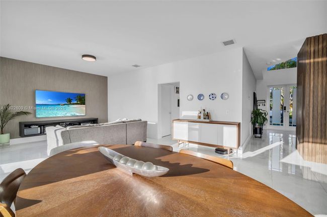 942 Lavender Cir, House other with 4 bedrooms, 3 bathrooms and null parking in Weston FL | Image 26