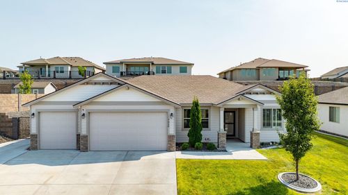 7025 Collins Rd, West Richland, WA, 99353-8338 | Card Image