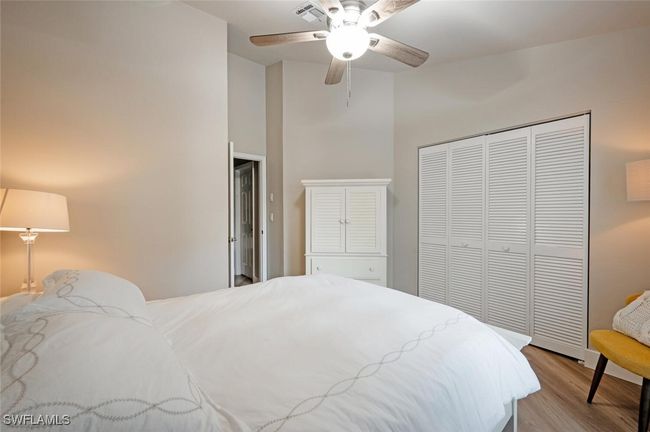 27113 Oakwood Lake Dr, House attached with 3 bedrooms, 3 bathrooms and null parking in BONITA SPRINGS FL | Image 27