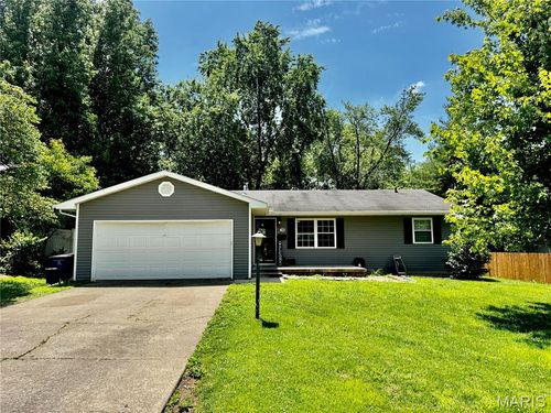 1302 Butternut Dr, Greenville, IL, 62246-1304 | Card Image
