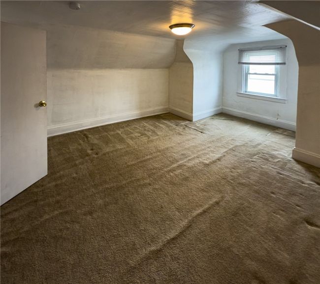 Bonus Den in the Attic | Image 18