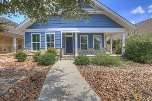944 Hudson Ln, New Braunfels, TX, 78130-4495 | Card Image