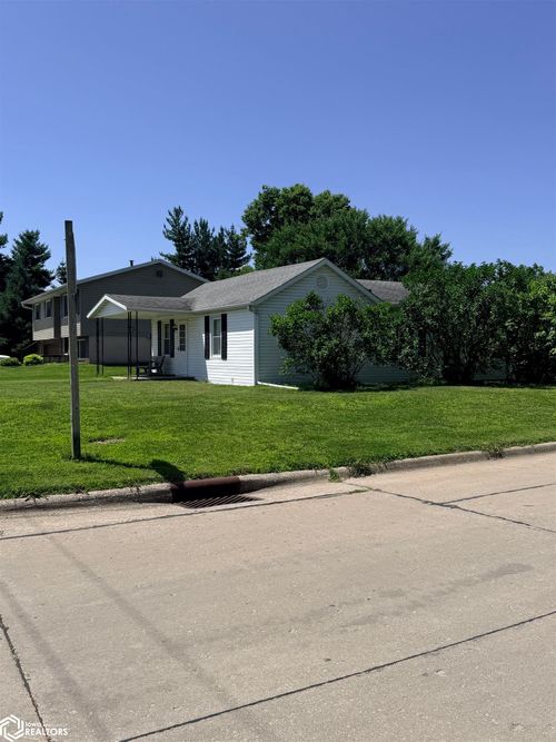 401 33rd St, Fort Madison, IA, 52627-2007 | Card Image