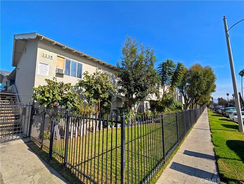 1239 W Brook St, Santa Ana, CA, 92703-4943 | Card Image