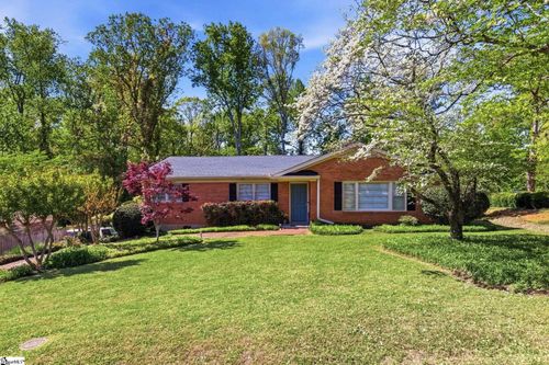 7 Dera Street, Greenville, SC, 29615 | Card Image