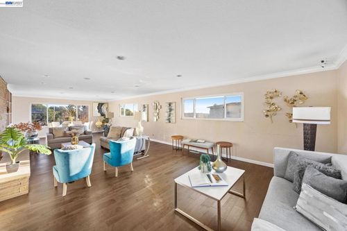 2245 2245 Sol St, Ashland, CA, 94578 | Card Image