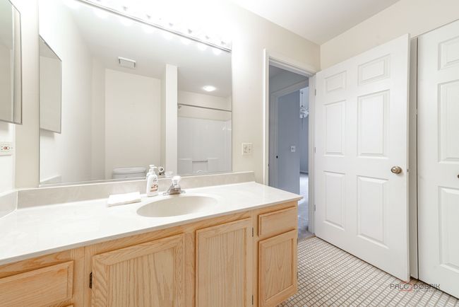 2021 Liberty Ln, House other with 3 bedrooms, 2 bathrooms and 2 parking in Gurnee IL | Image 17