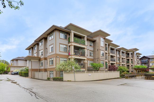 315 - 12238 224 Street, Condo with 1 bedrooms, 0 bathrooms and 2 parking in Maple Ridge BC | Image 2