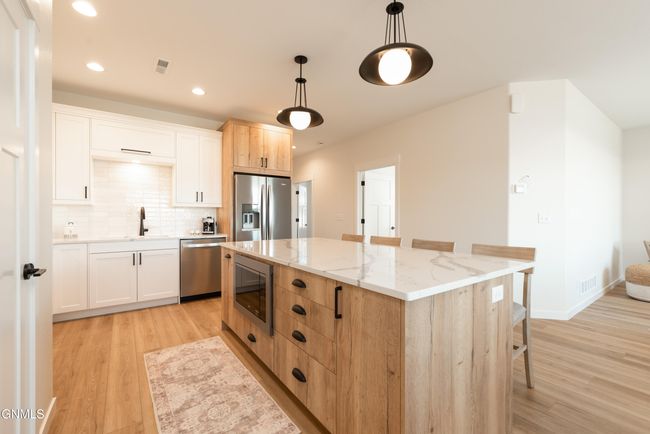 5631 Davies Dr, Townhouse with 3 bedrooms, 2 bathrooms and null parking in Bismarck ND | Image 11
