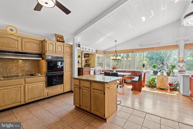 13504 Darnestown Rd, House other with 3 bedrooms, 5 bathrooms and null parking in GAITHERSBURG MD | Image 13