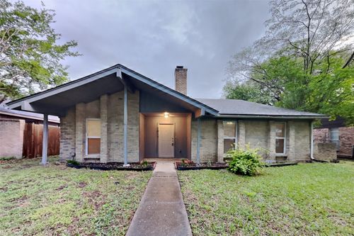 1017 Westminster Ln, Garland, TX, 75040-4217 | Card Image