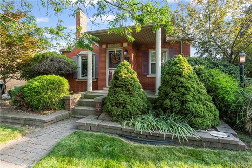 15069 Oceana Ave, Allen Park, MI, 48101-1858 | Card Image