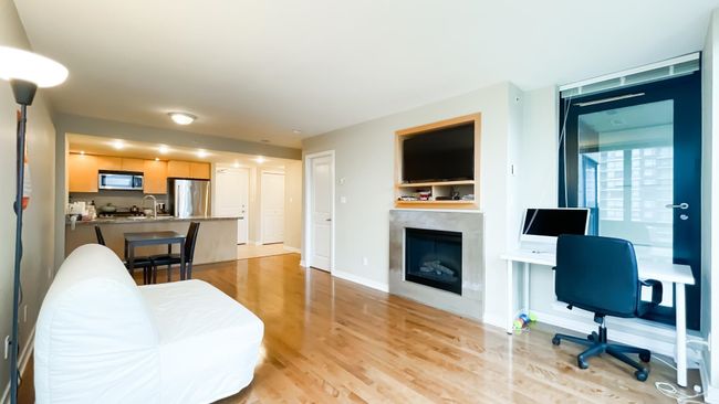 1002 - 9188 Hemlock Drive, Condo with 1 bedrooms, 1 bathrooms and 1 parking in Richmond BC | Image 9