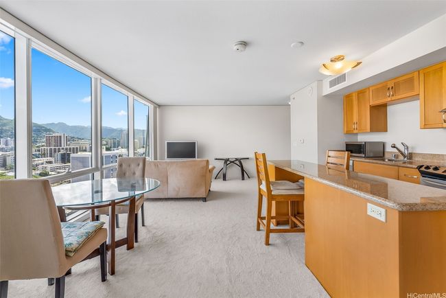 II-1801 - 1296 Kapiolani Blvd, Condo with 1 bedrooms, 1 bathrooms and 1 parking in Honolulu HI | Image 4