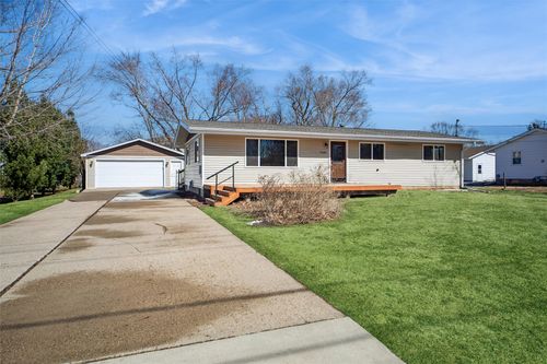 5685 Nw 57th Ave, Johnston, IA, 50131-1412 | Card Image