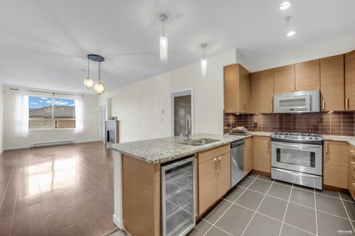 210-288 Hampton St, New Westminster, BC, V3M5L9 | Card Image