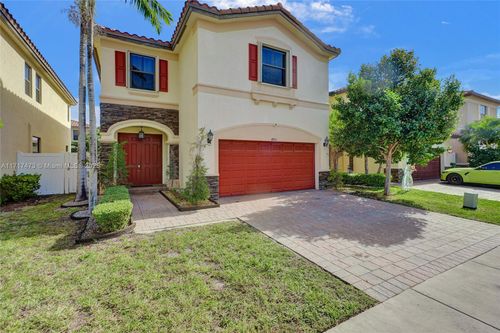 8831 W 34th Ct, HIALEAH, FL, 33018-1879 | Card Image