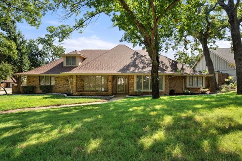 1801 High Vista Ct, Fort Worth, TX, 76112-4517 | Card Image
