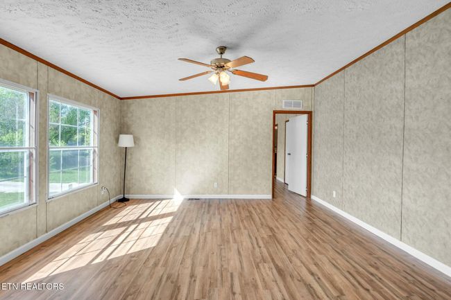 716 Byrd St, House other with 5 bedrooms, 3 bathrooms and null parking in Clinton TN | Image 8