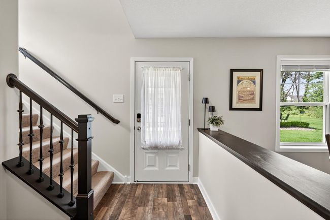 Spacious Entry Way | Image 7