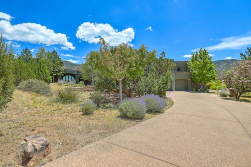 8504 Snakedance Ct Ne, Albuquerque, NM, 87111-7169 | Card Image