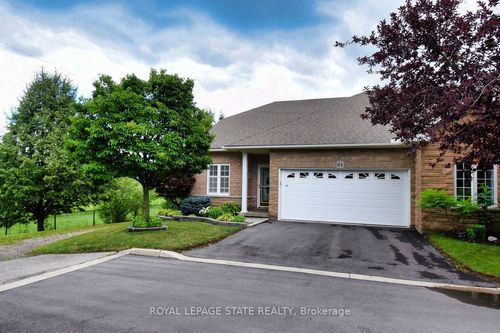 64 Gravenhurst Trail, Hamilton, ON, L9B2X8 | Card Image