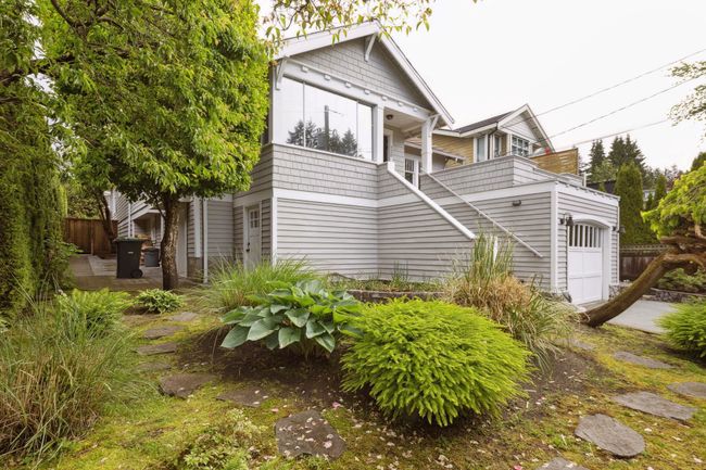 130 E Kings Road, House other with 3 bedrooms, 3 bathrooms and 3 parking in North Vancouver BC | Image 39