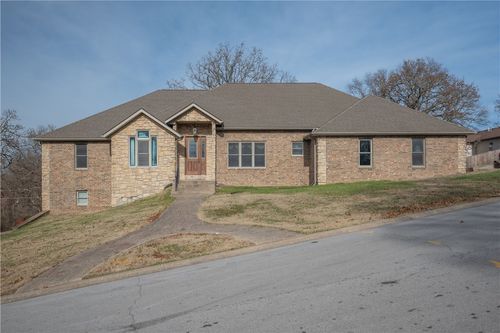 1026 Sherry Dr, Neosho, MO, 64850-2655 | Card Image