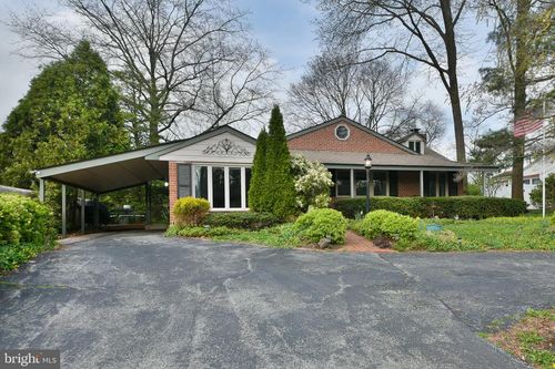 813 Renel Rd, PLYMOUTH MEETING, PA, 19462-2413 | Card Image