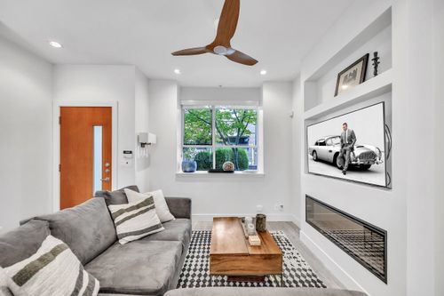 3-2188 W 8th Ave, Vancouver, BC, V6K2A4 | Card Image