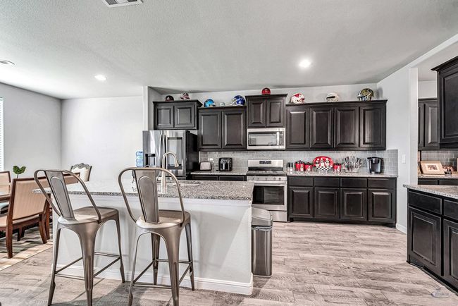 6917 Mcpherson Ln, House other with 4 bedrooms, 2 bathrooms and 2 parking in Midland TX | Image 9