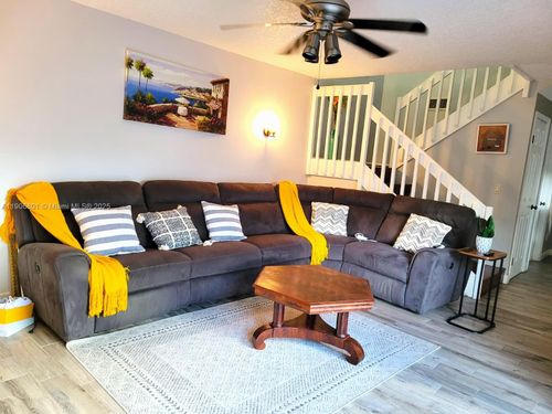 11930 Sw 11th Ct, Davie, FL, 33325-3862 | Card Image