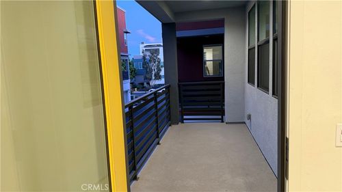 137 Mirth, Irvine, CA, 92618-5441 | Card Image